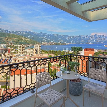 Aparthotel Villa Aria Будва Экстерьер фото