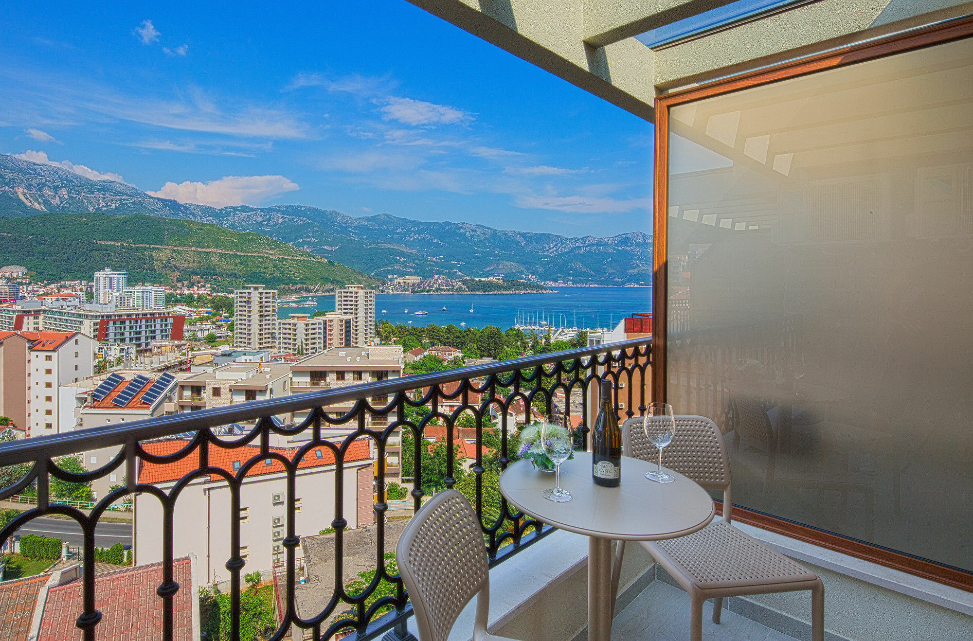 Aparthotel Villa Aria Будва Экстерьер фото